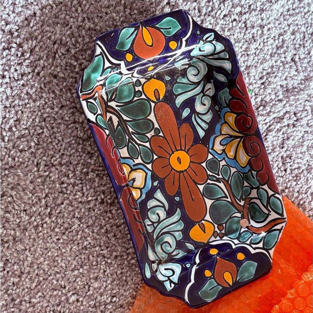Talavera Mexican Handmade Hand Painted Bathroom Sink with soap holder - Picture 4 of 5